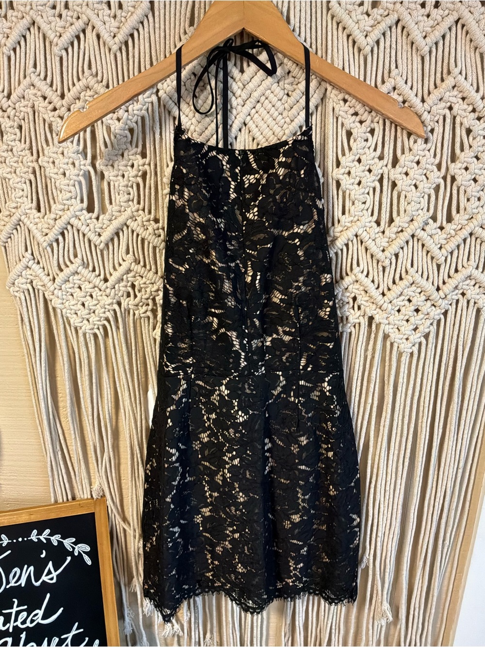 NWT Tobi LBD lace tied halter with scalloped eyelash lace!